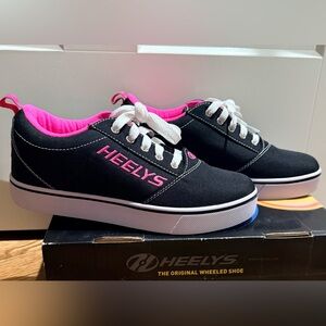 SOLD Heelys Black and Pink Skate Shoes